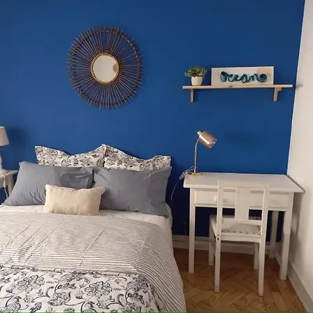 Blue House - Double Bed * Almada