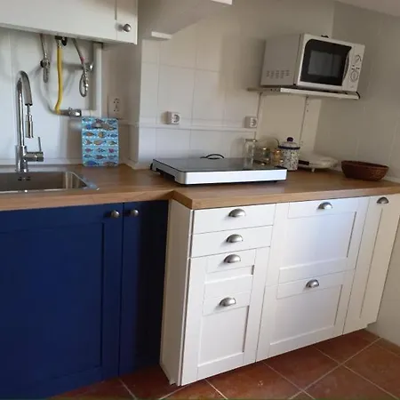 Blue House - Double Bed Almada