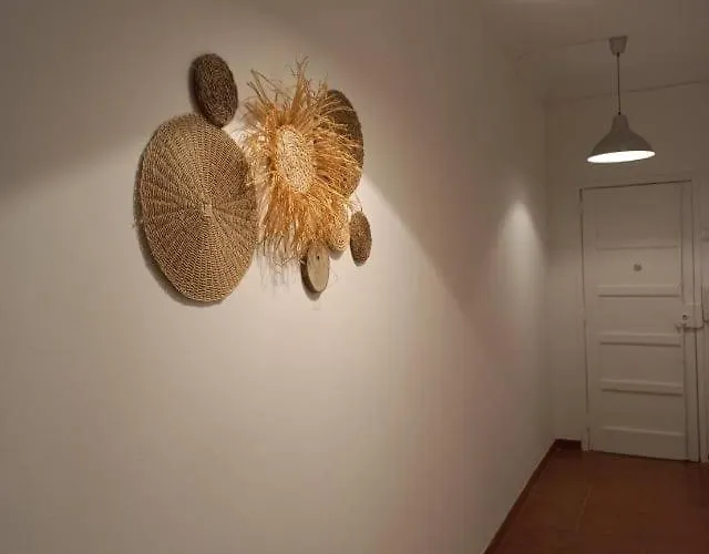 Blue House - Double Bed Almada